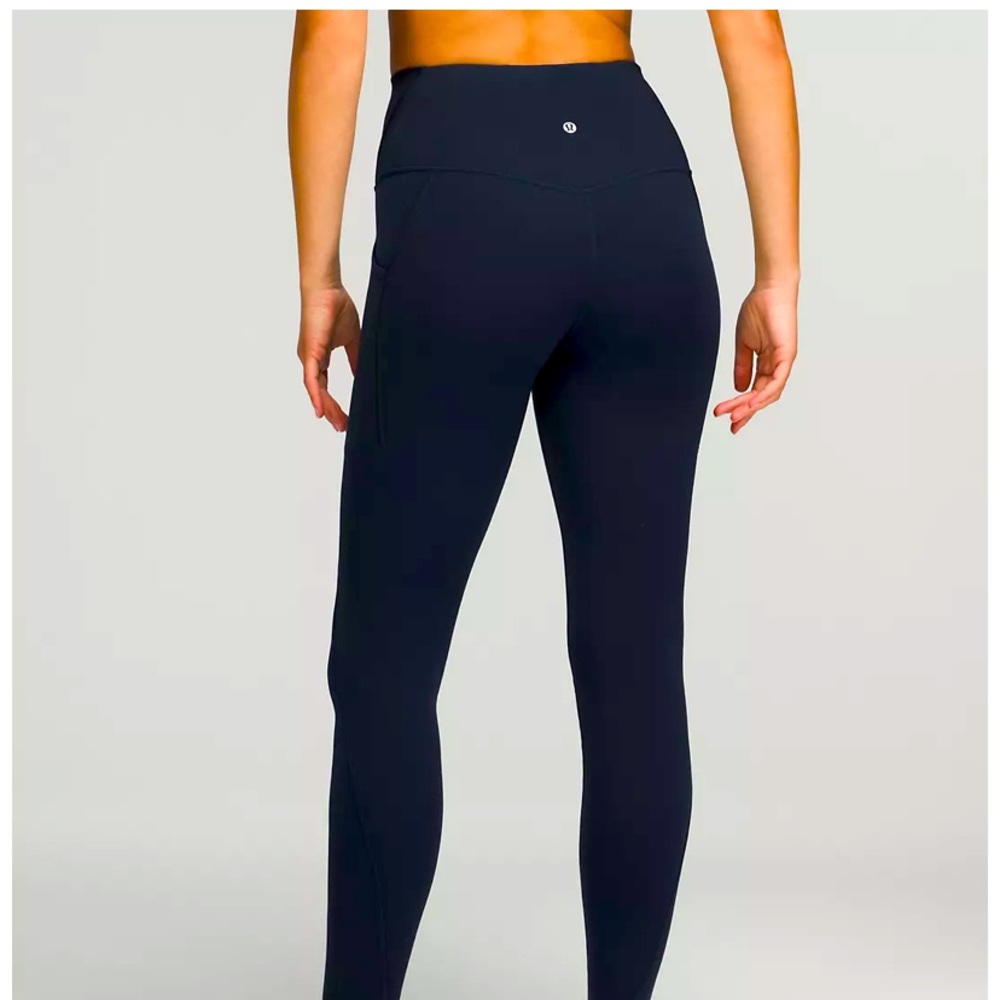 Navy aligns size 8